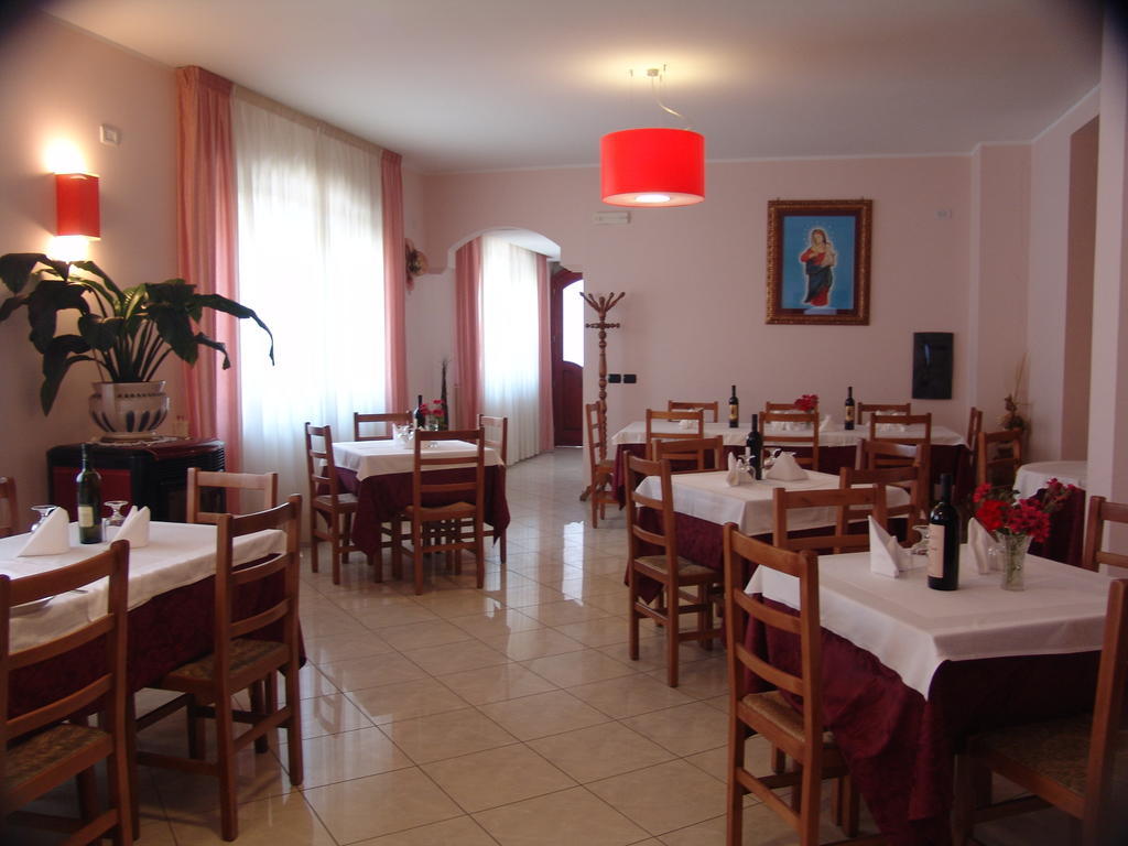Hotel Mistef Falerna Exterior foto